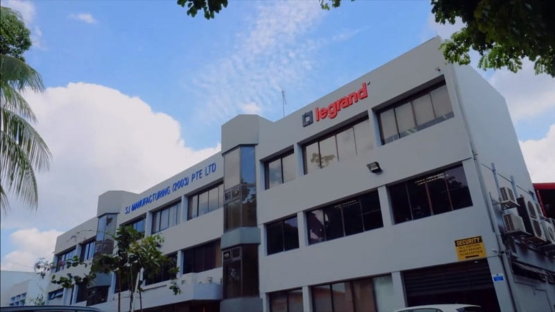 Thiet-bi-dien-Legrand-Phap