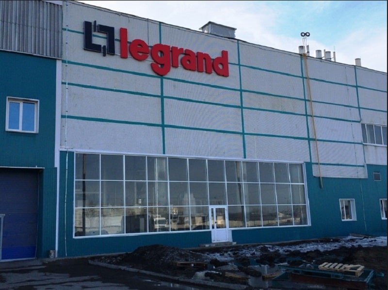 Thiet-bi-dien-cao-cap-Legrand